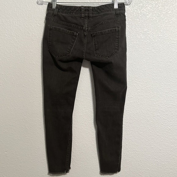 Free People Jeans Womens Size 25 Black Denim Pants Raw Hem Distressed 27x24 - Picture 4 of 8